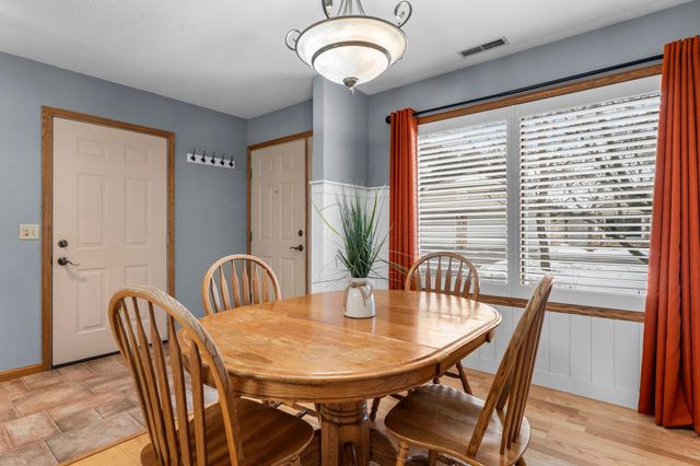 806 Woodland Lane, New Richmond, WI 54017