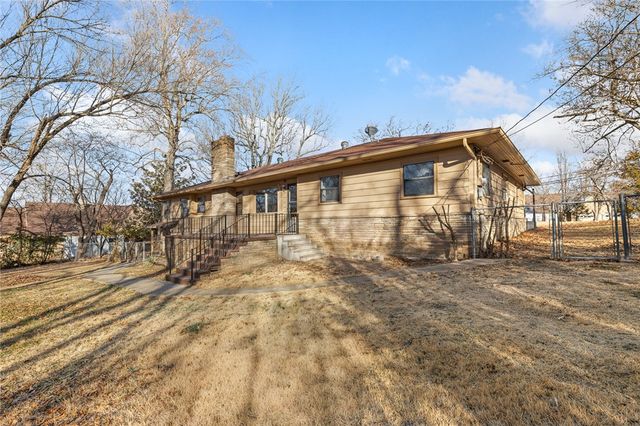 624 E South, Harrison, AR 72601