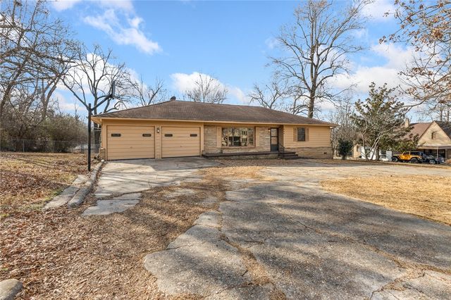 624 E South, Harrison, AR 72601