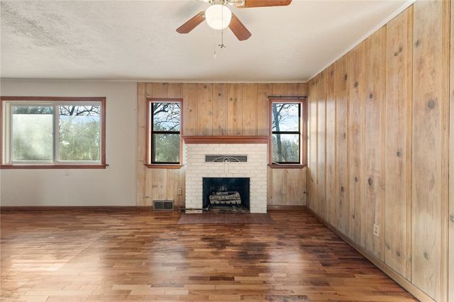 624 E South, Harrison, AR 72601