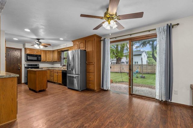 732 MANCHESTER ROAD, Neenah, WI 54956