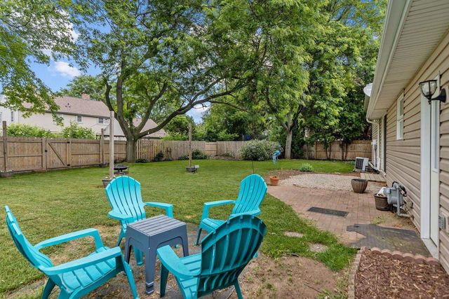 732 MANCHESTER ROAD, Neenah, WI 54956