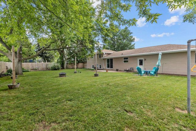732 MANCHESTER ROAD, Neenah, WI 54956