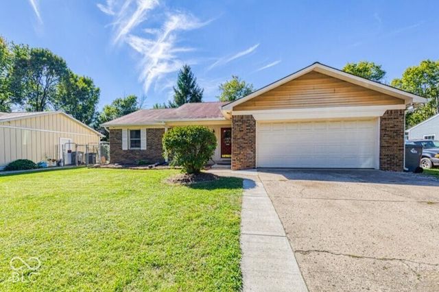 7950 Ridgegate West Drive, Indianapolis, IN 46268