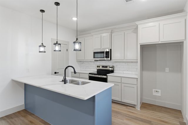 425 E Munson Street, Denison, TX 75021