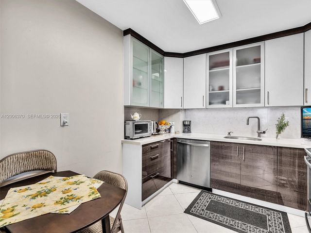 500 Bayview Drive 1731, Sunny Isles Beach, FL 33160