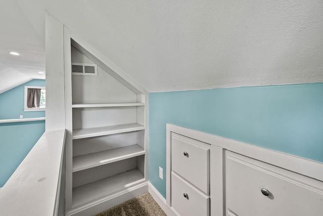 522 E Walnut Street, Independence, MO 64050