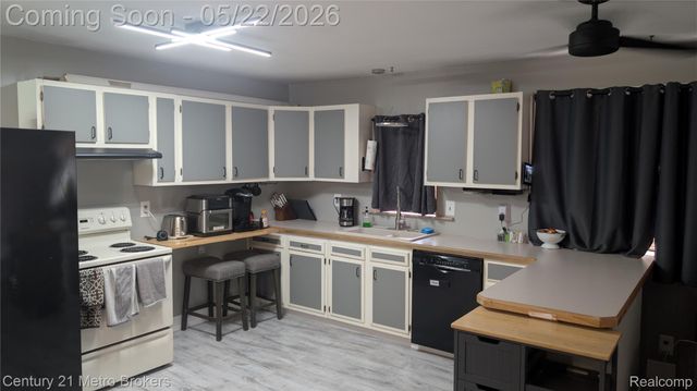 218 N Lapeer Street, Davison, MI 48423