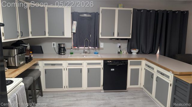 218 N Lapeer Street, Davison, MI 48423
