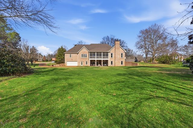 201 Lake Ridge Ct, Franklin, TN 37069