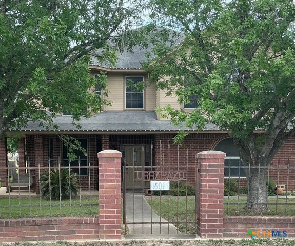 601 State Highway 123 N, Stockdale, TX 78160
