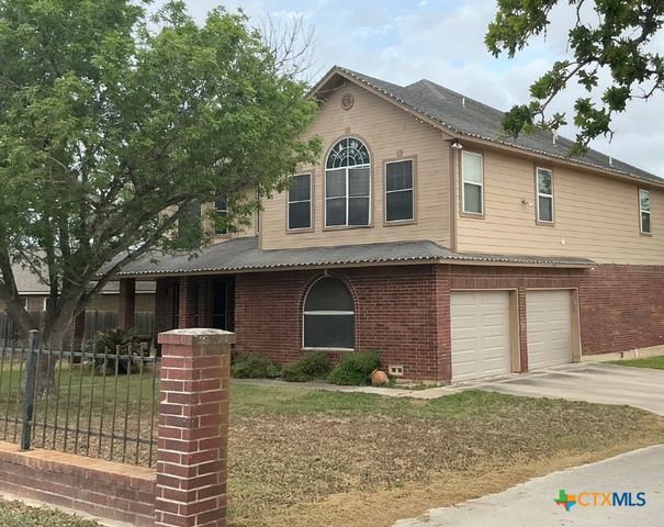 601 State Highway 123 N, Stockdale, TX 78160
