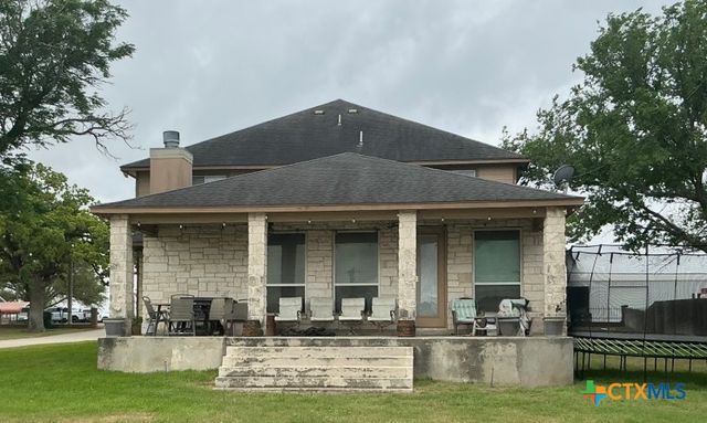 601 State Highway 123 N, Stockdale, TX 78160