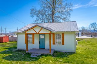 1105 Elm Avenue, South Pittsburg, TN 37380