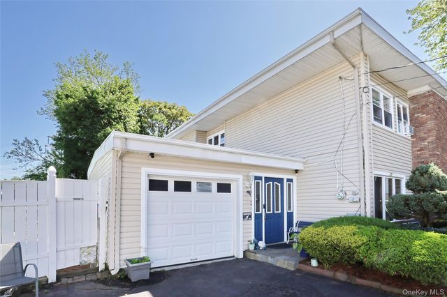16 Adler Court, West Haverstraw, NY 10993