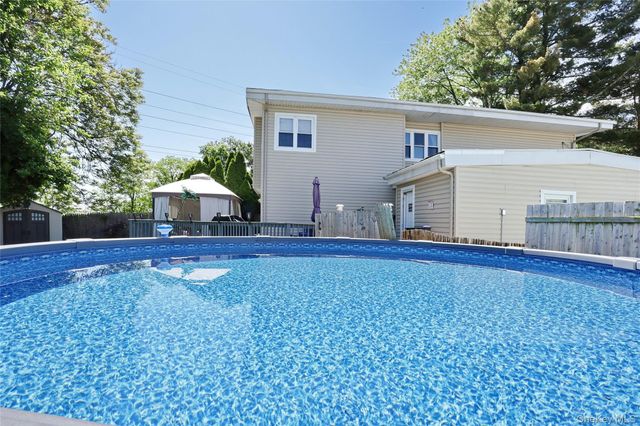 16 Adler Court, West Haverstraw, NY 10993