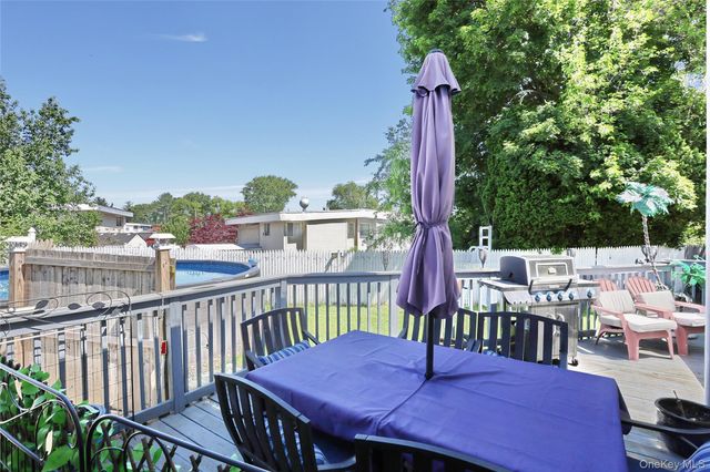 16 Adler Court, West Haverstraw, NY 10993