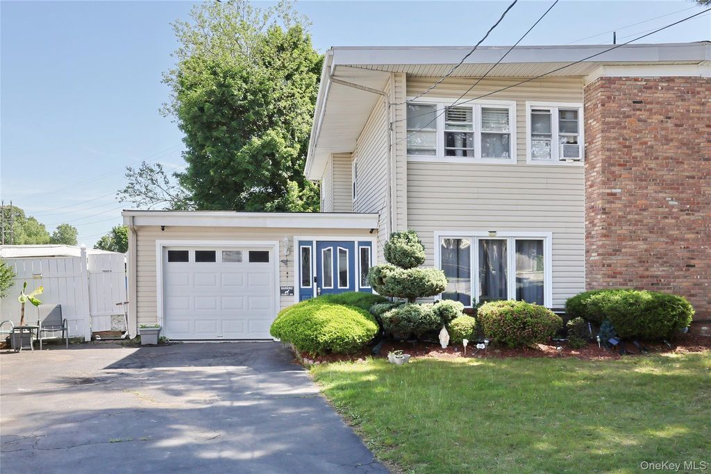 16 Adler Court, West Haverstraw, NY 10993