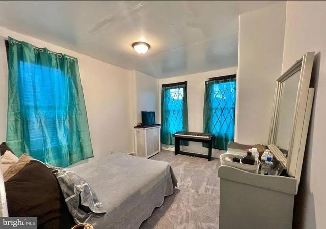 1727 W PACIFIC ST, Philadelphia, PA 19140