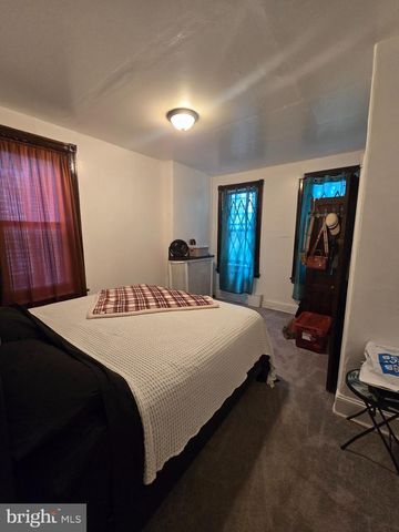 1727 W PACIFIC ST, Philadelphia, PA 19140