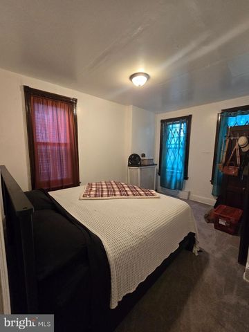 1727 W PACIFIC ST, Philadelphia, PA 19140