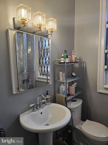 1727 W PACIFIC ST, Philadelphia, PA 19140