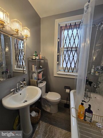 1727 W PACIFIC ST, Philadelphia, PA 19140