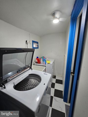 1727 W PACIFIC ST, Philadelphia, PA 19140