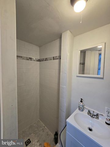 1727 W PACIFIC ST, Philadelphia, PA 19140