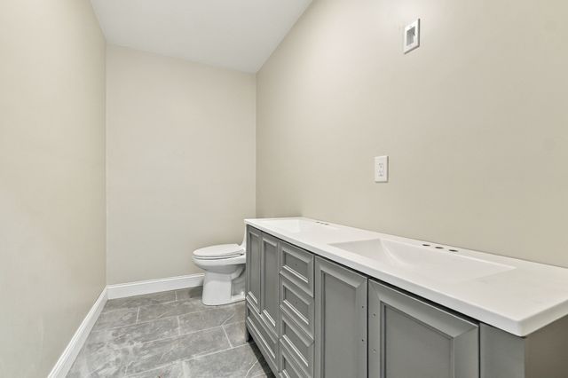 1 Howarth Road, Oxford, MA 01540