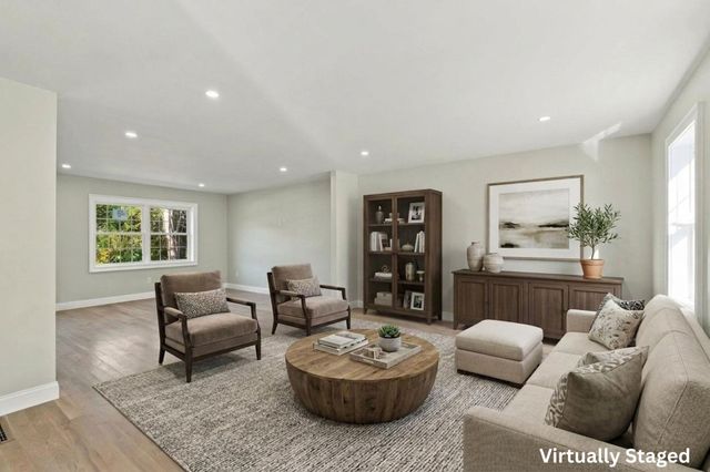 1 Howarth Road, Oxford, MA 01540