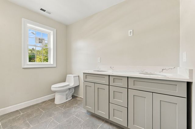 1 Howarth Road, Oxford, MA 01540