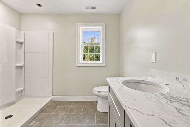 1 Howarth Road, Oxford, MA 01540