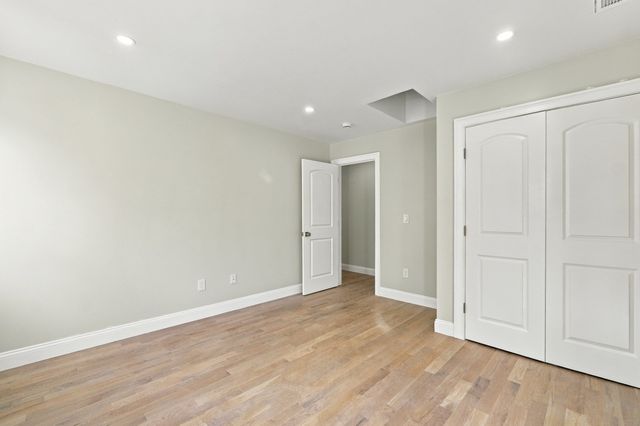 1 Howarth Road, Oxford, MA 01540