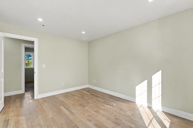 1 Howarth Road, Oxford, MA 01540