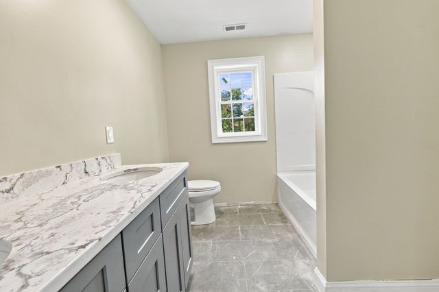 1 Howarth Road, Oxford, MA 01540