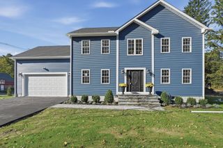 1 Howarth Road, Oxford, MA 01540