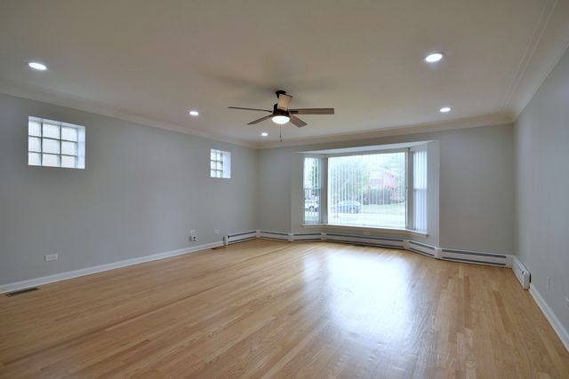 1530 Clinton Place 1, River Forest, IL 60305