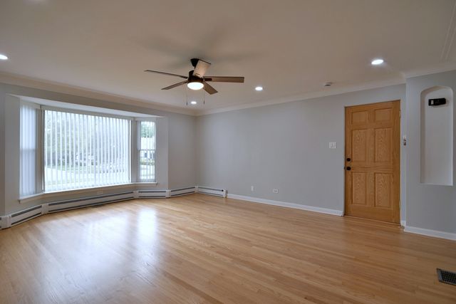 1530 Clinton Place 1, River Forest, IL 60305