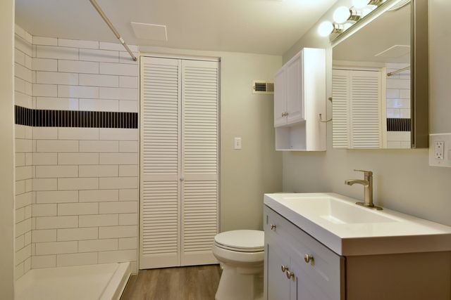 1530 Clinton Place 1, River Forest, IL 60305