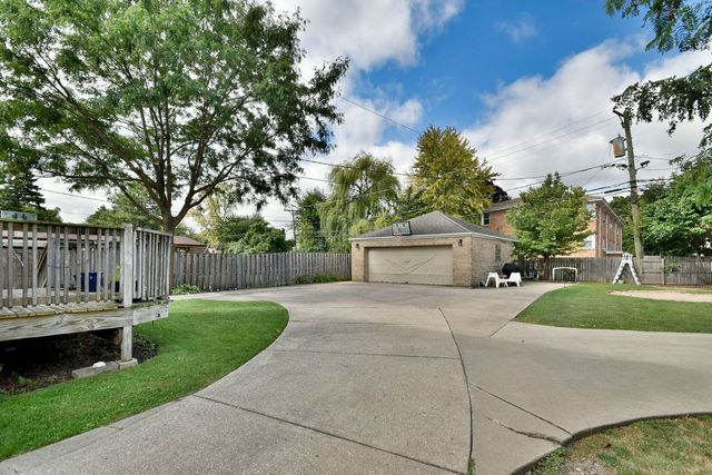 1530 Clinton Place 1, River Forest, IL 60305
