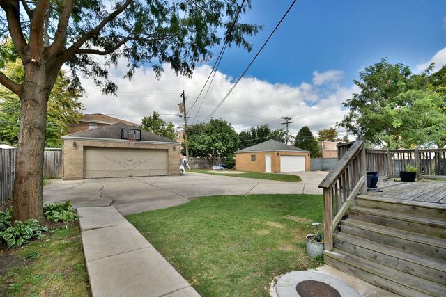 1530 Clinton Place 1, River Forest, IL 60305