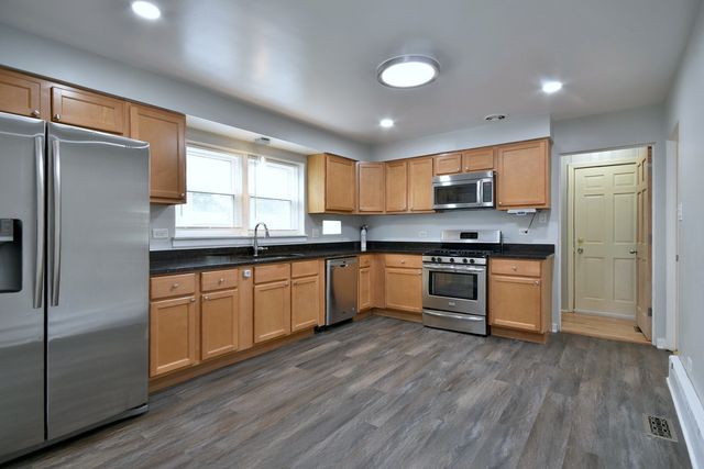 1530 Clinton Place 1, River Forest, IL 60305