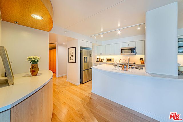 600 W 9th Street 516, Los Angeles, CA 90015