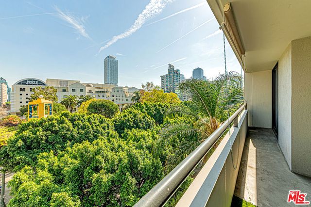 600 W 9th Street 516, Los Angeles, CA 90015