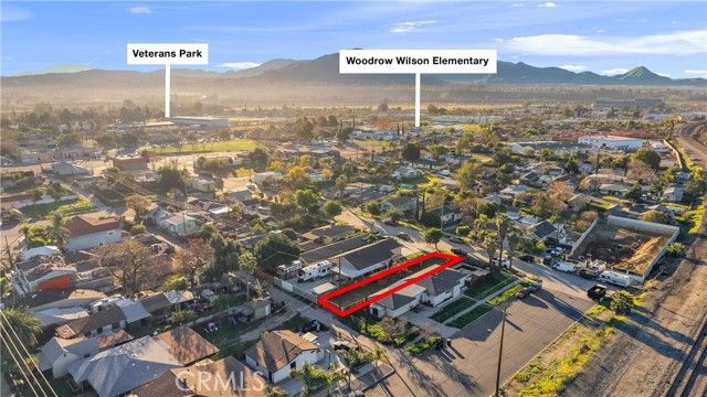 0 W O, Colton, CA 92324