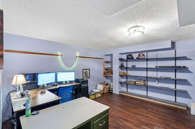 17566 WOODS DR DR, Boonville, MO 65233