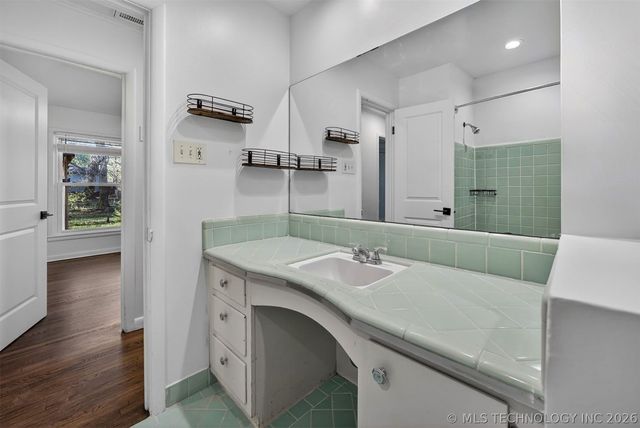 4532 E 38th Place, Tulsa, OK 74135