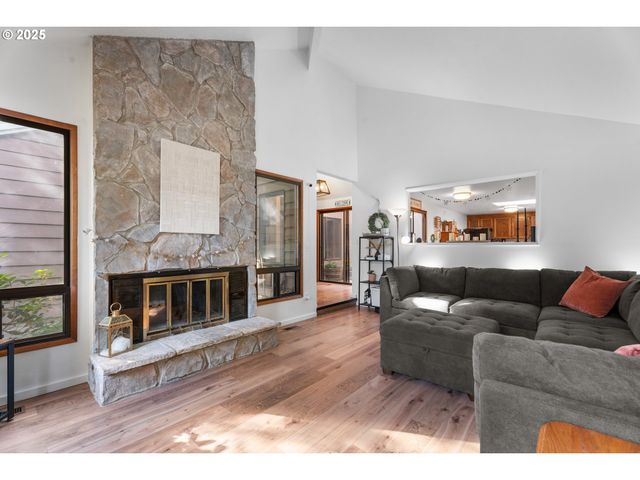 2356 B St, Hubbard, OR 97032