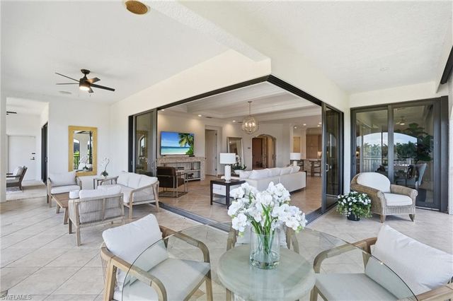2543 Marquesa Royale LN 4-302, Naples, FL 34109